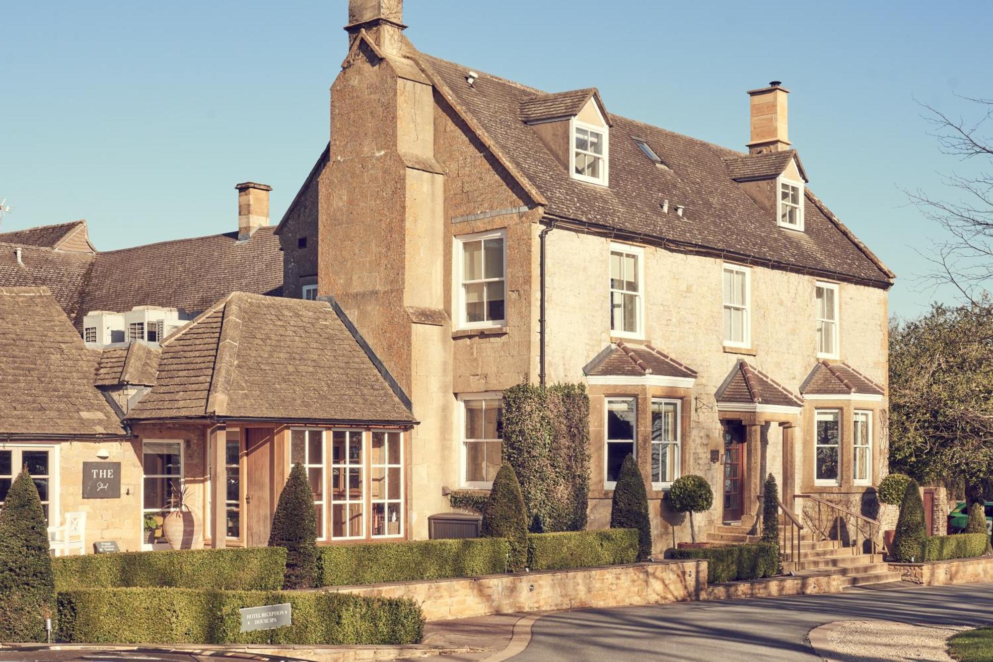 Dormy House Hotel Broadway  Buitenkant foto